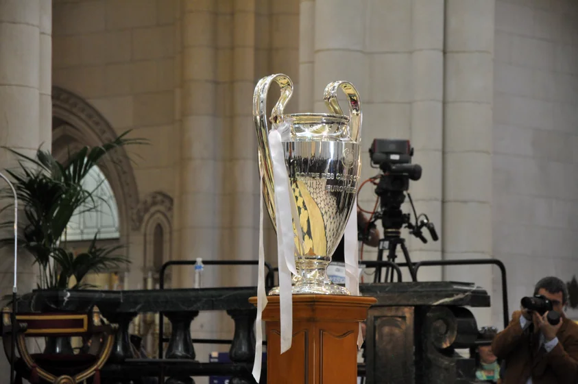 Dónde ver la Champions League 2025/26 en España: guía completa